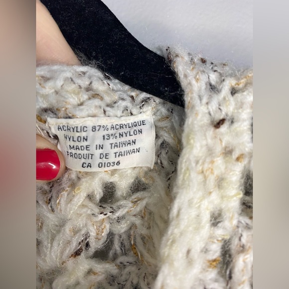 Vintage Knit Vest Woman’s Tan Grey Winter Acyrlic Barbra Sue Fashion 70s Loose - Picture 7 of 7